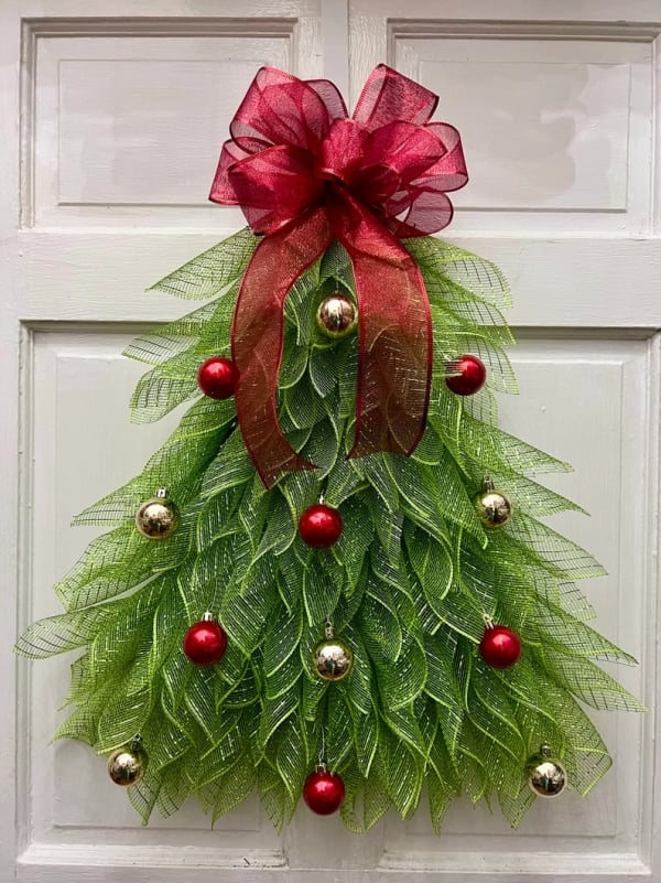 Håndlaget juletrekrans